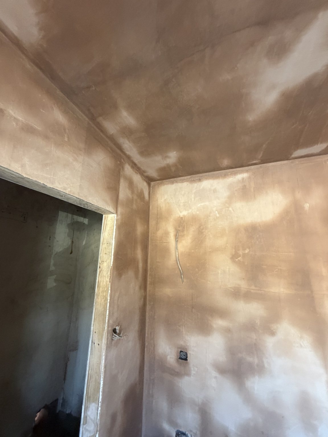 Large room plaster finish