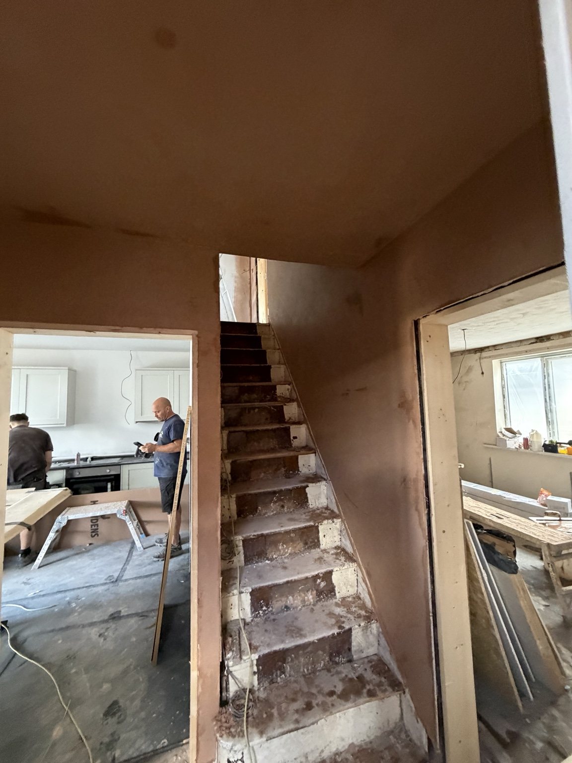 Entrance plastering